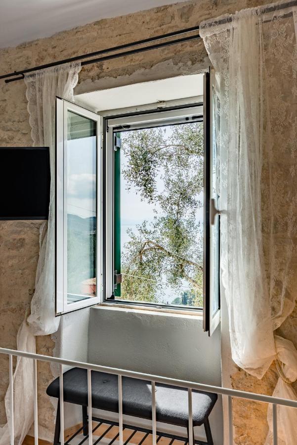 The Greystone Seaview House By Konnect Villa Nisaki  Dış mekan fotoğraf