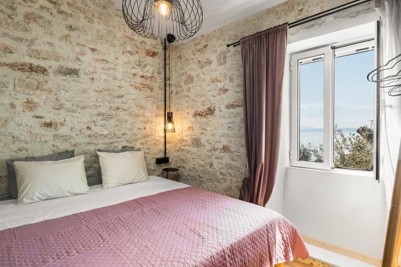 The Greystone Seaview House By Konnect Villa Nisaki  Dış mekan fotoğraf