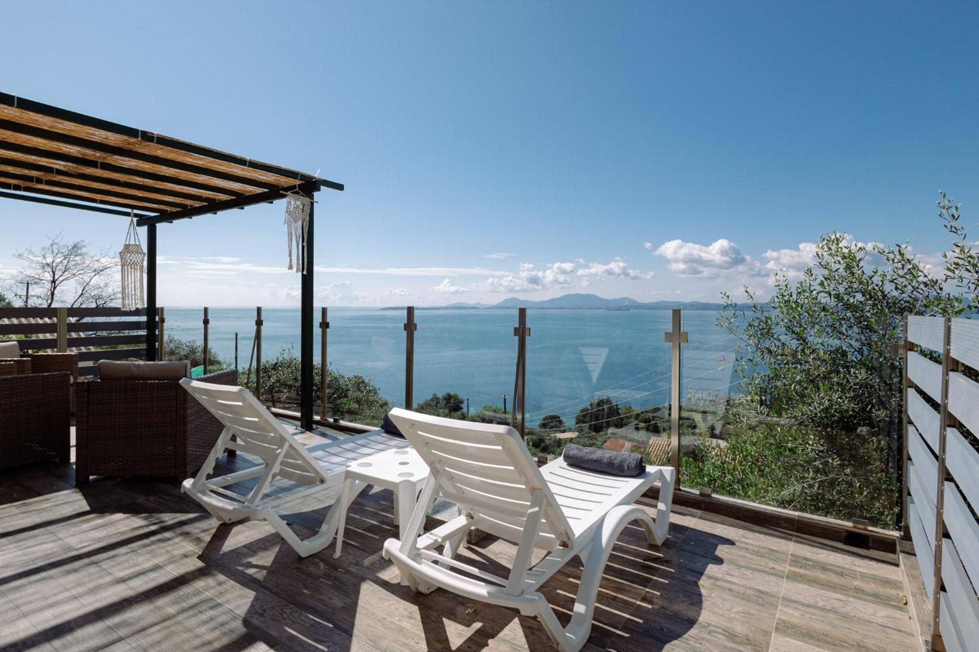 The Greystone Seaview House By Konnect Villa Nisaki  Dış mekan fotoğraf