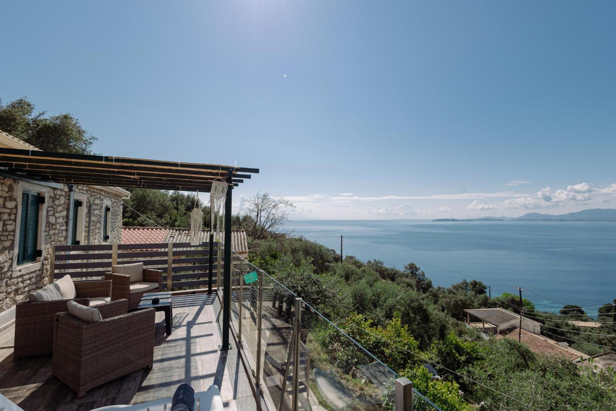 The Greystone Seaview House By Konnect Villa Nisaki  Dış mekan fotoğraf